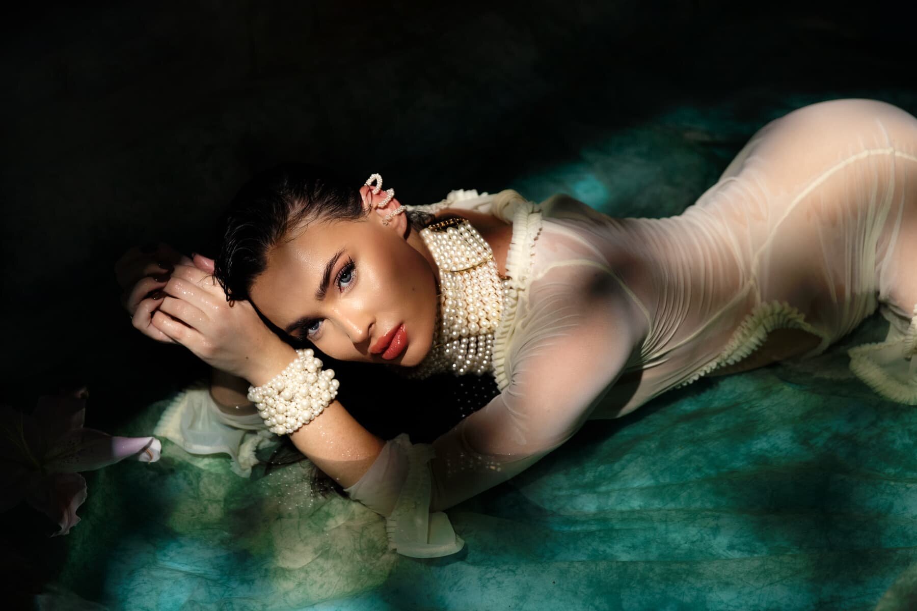 letisztult_minimalista_kismama_fotozas_00